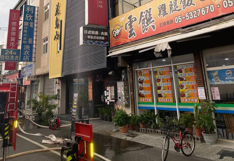 斗六餐廳頂樓火警 疑排油煙機風管起火
