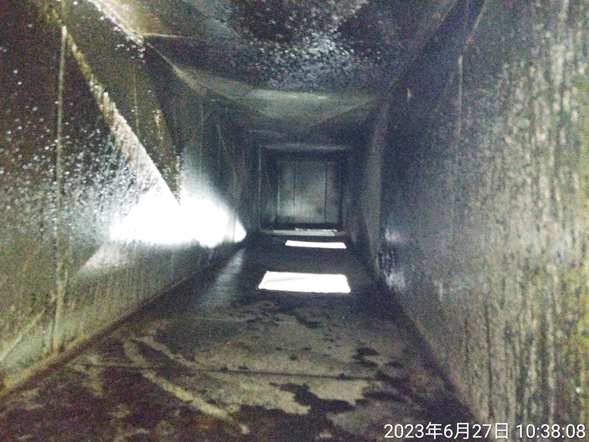 中央廚房排風設備與週邊油污清除